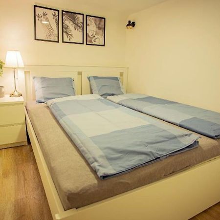 Cosy 2 Bedroom Flat In Akacfa St., Sol Budapeste Exterior foto
